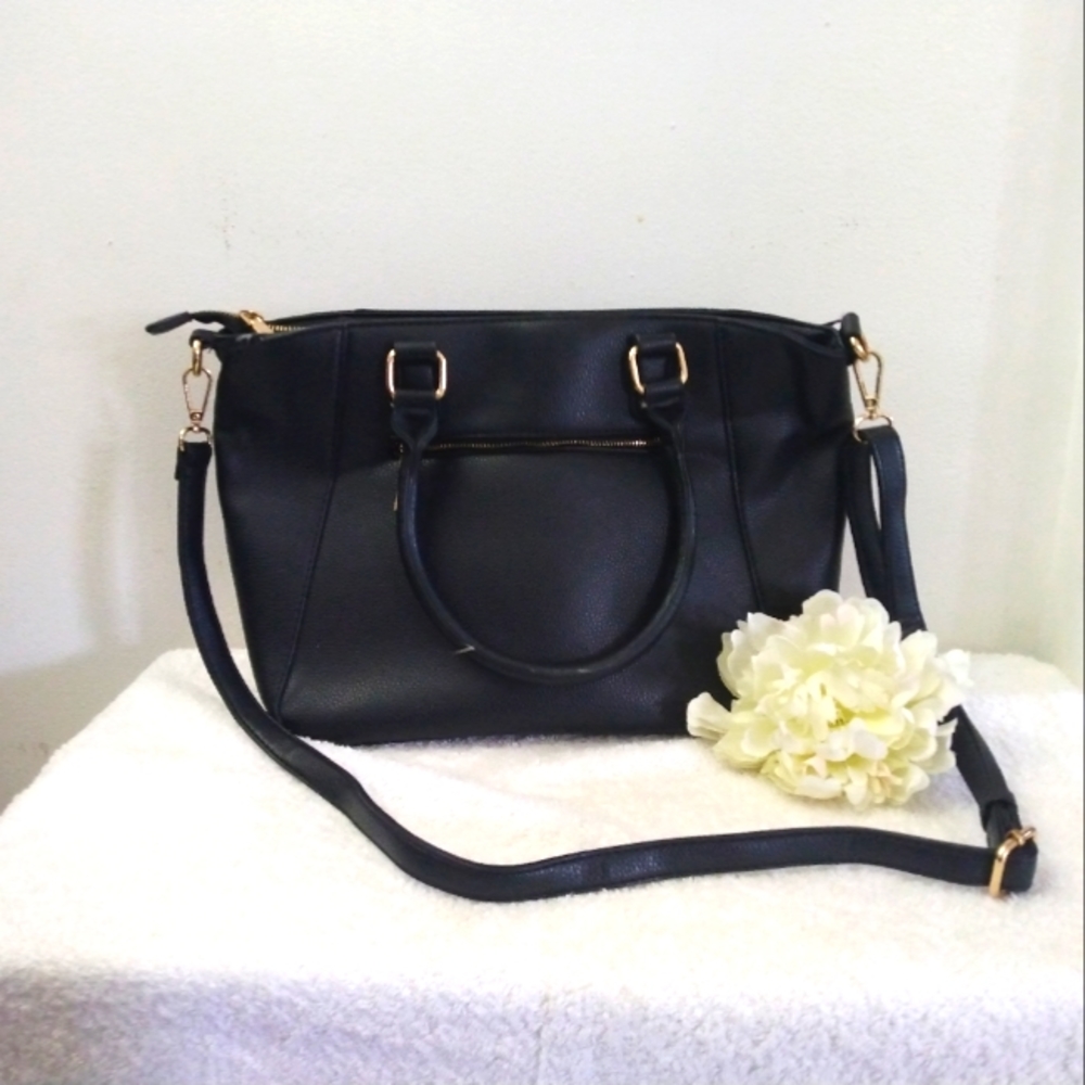 3/$10 🌟 Black G.H. Bass & Co Ladies Purse Bag